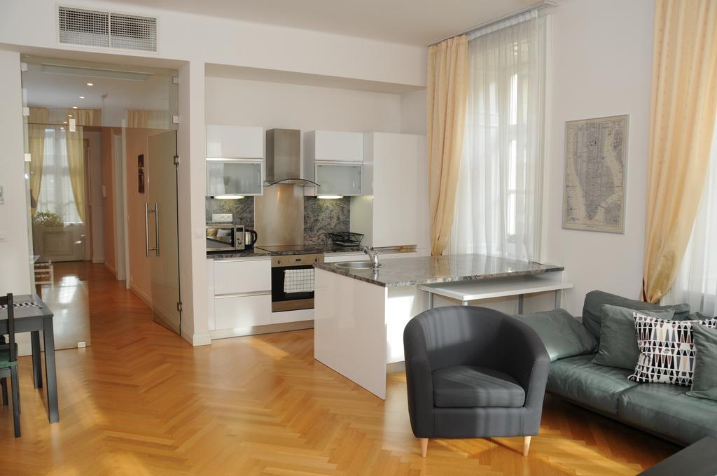 Apartment Royal Road Prag